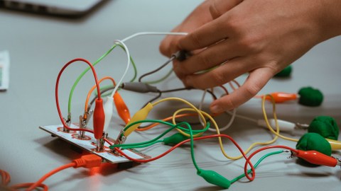 Centros escolares de Bilbao y Bizkaia acogen talleres científicos