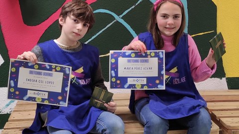 Dos jóvenes de Bizilabe Bilbao han ganado el concurso “Sketching Science Kids!” de este año