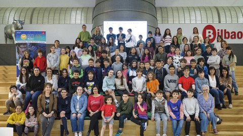 Jóvenes de Bizilabe se unen a las mujeres profesionales de la ciencia y la tecnología en el encuentro entre pares