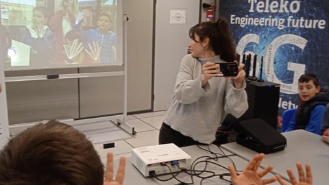 Jóvenes de Bizilabe Bilbao han realizado visitas a la Escuela de Ingenieros de la UPV/EHU y el centro tecnológico BCAM