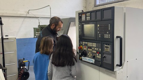 Jóvenes de Bizilabe visitan la empresa Nordplastic de Elgoibar Jóvenes de Bizilabe visitan la empresa Nordplastic de Elgoibar