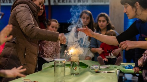 Experimentos de ciencia y tecnología en Ermua de la mano de Bizilabe