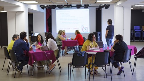 Encuentro entre técnicas de juventud y representantes de empresas de Nerbioi-Ibaizabal en Etxebarri