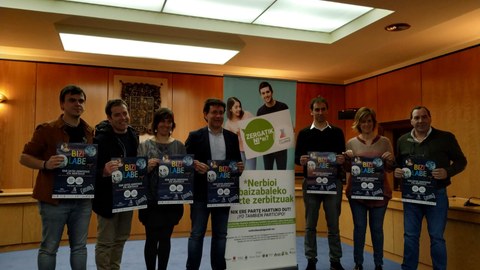 Rueda de prensa en el ayuntamiento de Basauri para informar sobre el festival STEAM del sábado