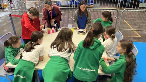 Talleres Bizilabe en la zona "STEAM gunea" del Parque Infantil de Navidad Talleres Bizilabe en la zona "STEAM gunea" del Parque Infantil de Navidad
