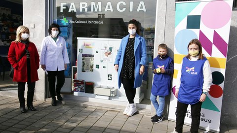 Comercios y jóvenes de Tolosaldea se unen al ‘Día Internacional de la Mujer y la Niña en la Ciencia ’