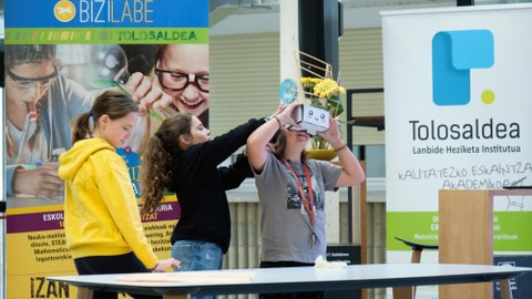 Jóvenes de Bizilabe presentan sus proyectos científicos para dar por finalizado el curso