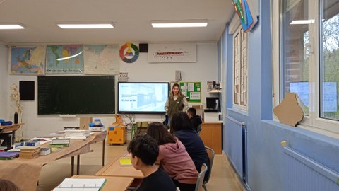Elgoibarko emakume zientzialariak herriko ikastetxeetan izan dira Elgoibarko emakume zientzialariak herriko ikastetxeetan izan dira