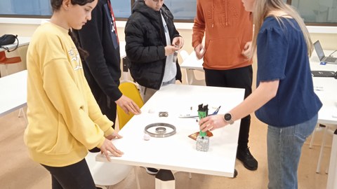 Elgoibarko ikertzaileak Bizilaben egon dira Elgoibarko ikertzaileak Bizilaben egon dira