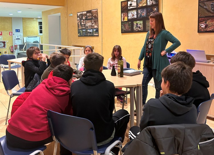 Bizilabeko gazteek Iruñeko STEM emakumeen bisita jaso dute