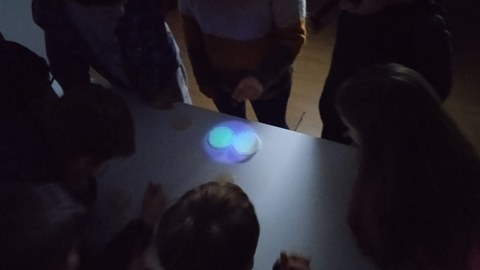 Laudioko Bizilabeko gazteek ikertzailearen bisita izan dute Laudioko Bizilabeko gazteek ikertzailearen bisita izan dute